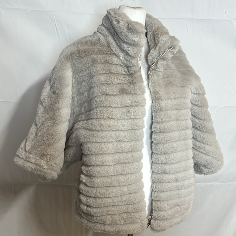 Love Token Women's Faux Fur Jacket - Light Silvery Gray, 3/4 Sleeves Size XS